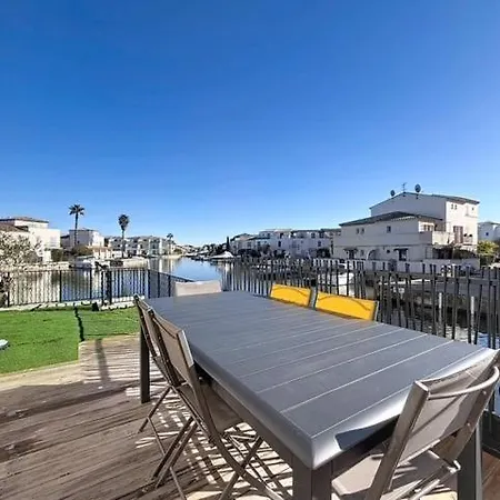 Fleur De Camargue Apartament *