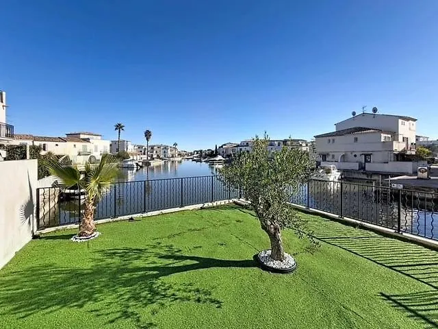 Fleur De Camargue איגוס-מורטס