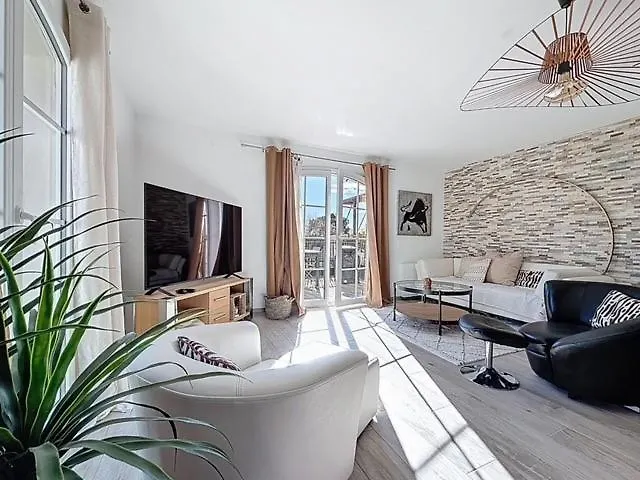 Fleur De Camargue דירה